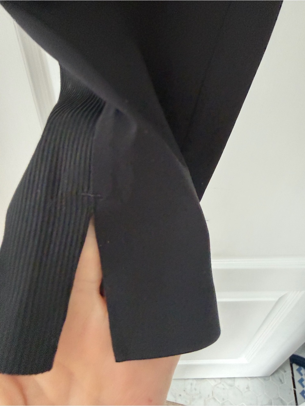 Athleta Brooklyn Ankle Pant 4P Black Petite Travel Lightweight Notch Hem - Picture 5 of 7